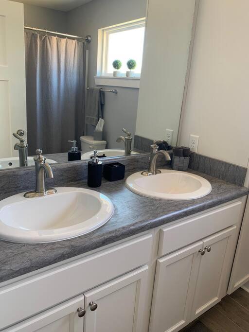 Newly Built Townhome Close To The Asheville Sites Candler Luaran gambar